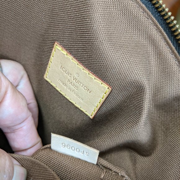 Auth Louis Vuitton Lockit Vertical PM Monogram - Picture 11 of 11